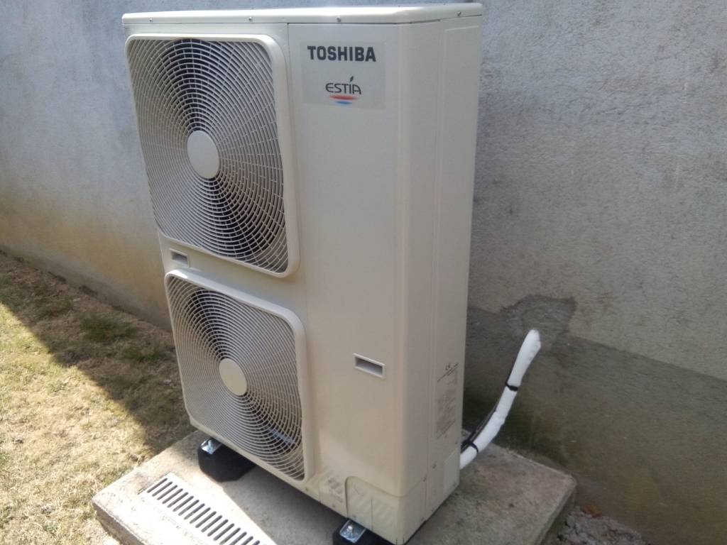 Entretien pompe à chaleur toshiba