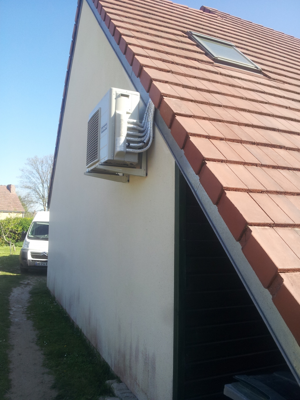 Installation pompe a chaleur dans les combles