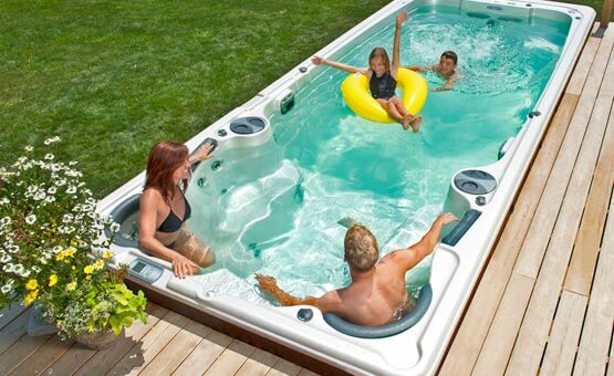 Spa de nage avec pompe a chaleur
