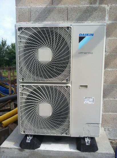 Pompe a chaleur daikin eau air